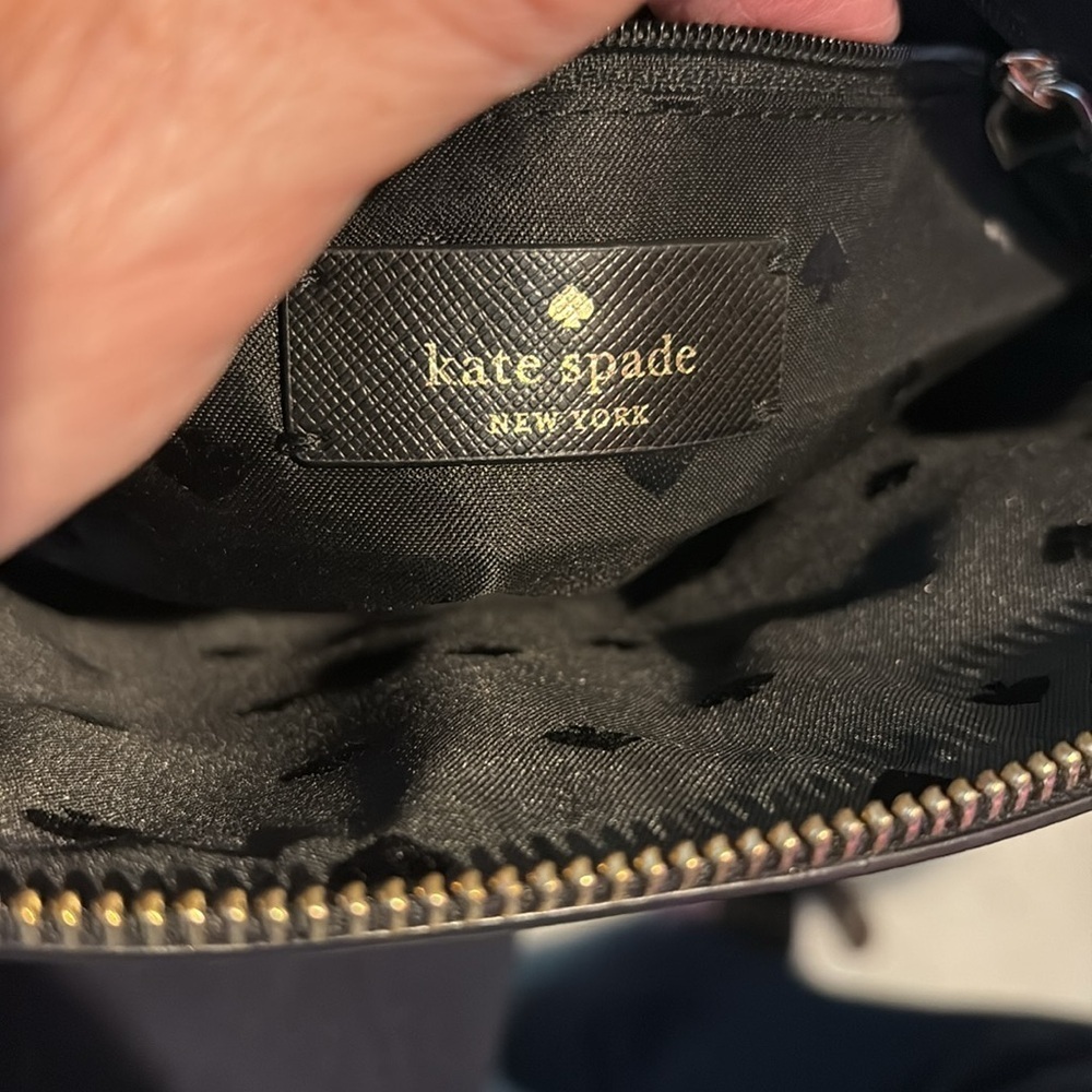Kate Spade  Crossbody bag  Saffiano Leather  black   sweetheart cut front & back - Picture 15 of 16